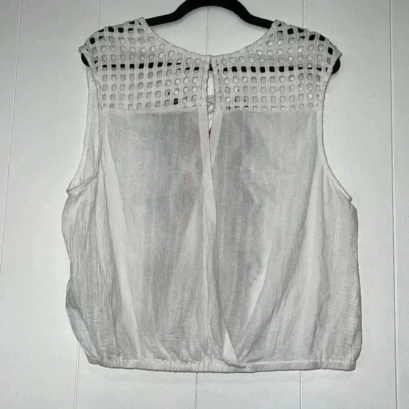 Arc & Co Woman’s Summer Top F6 - Picture 2 of 5